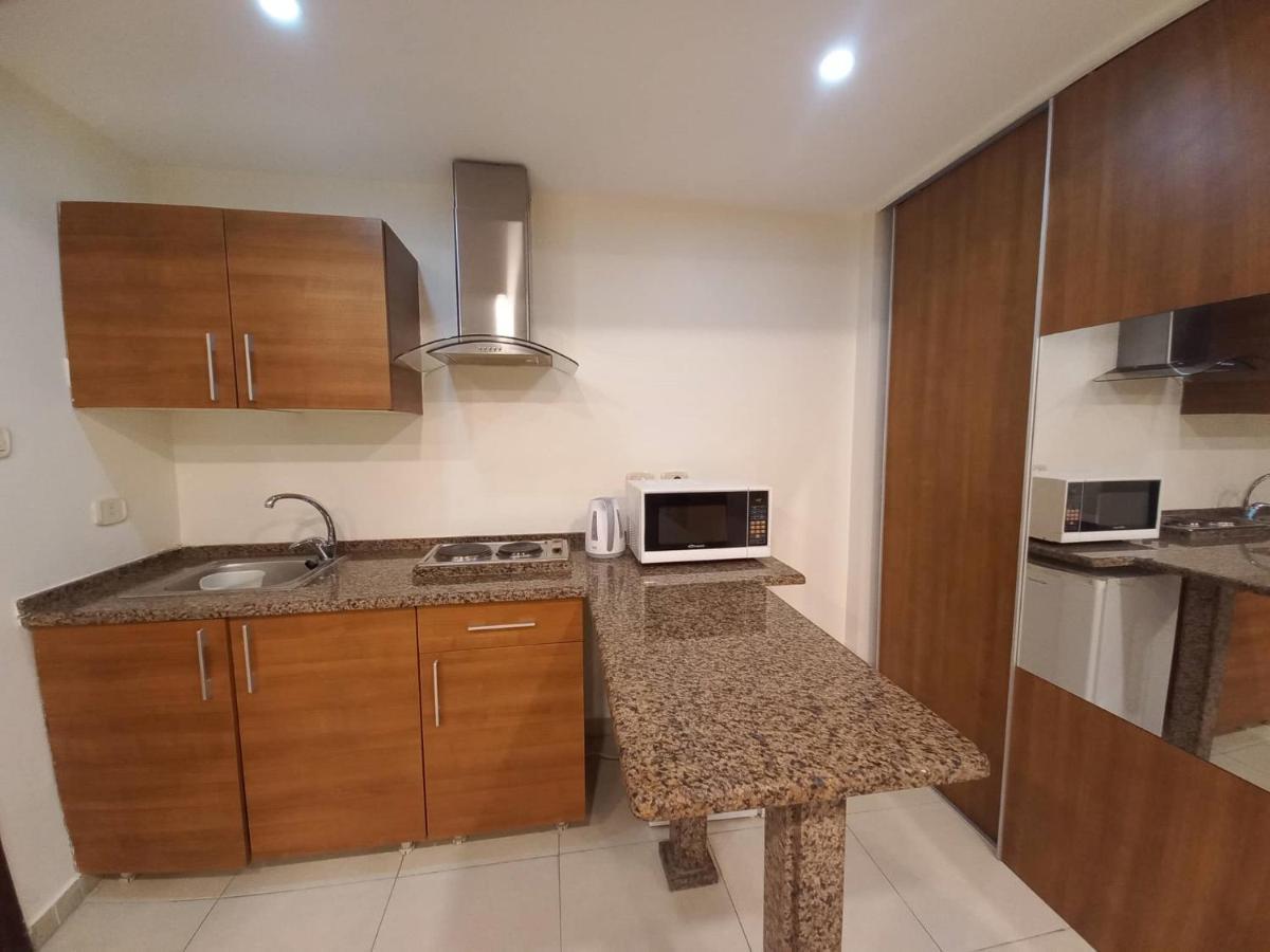 Lujain Hotel فندق النور واللجين Amman Ngoại thất bức ảnh