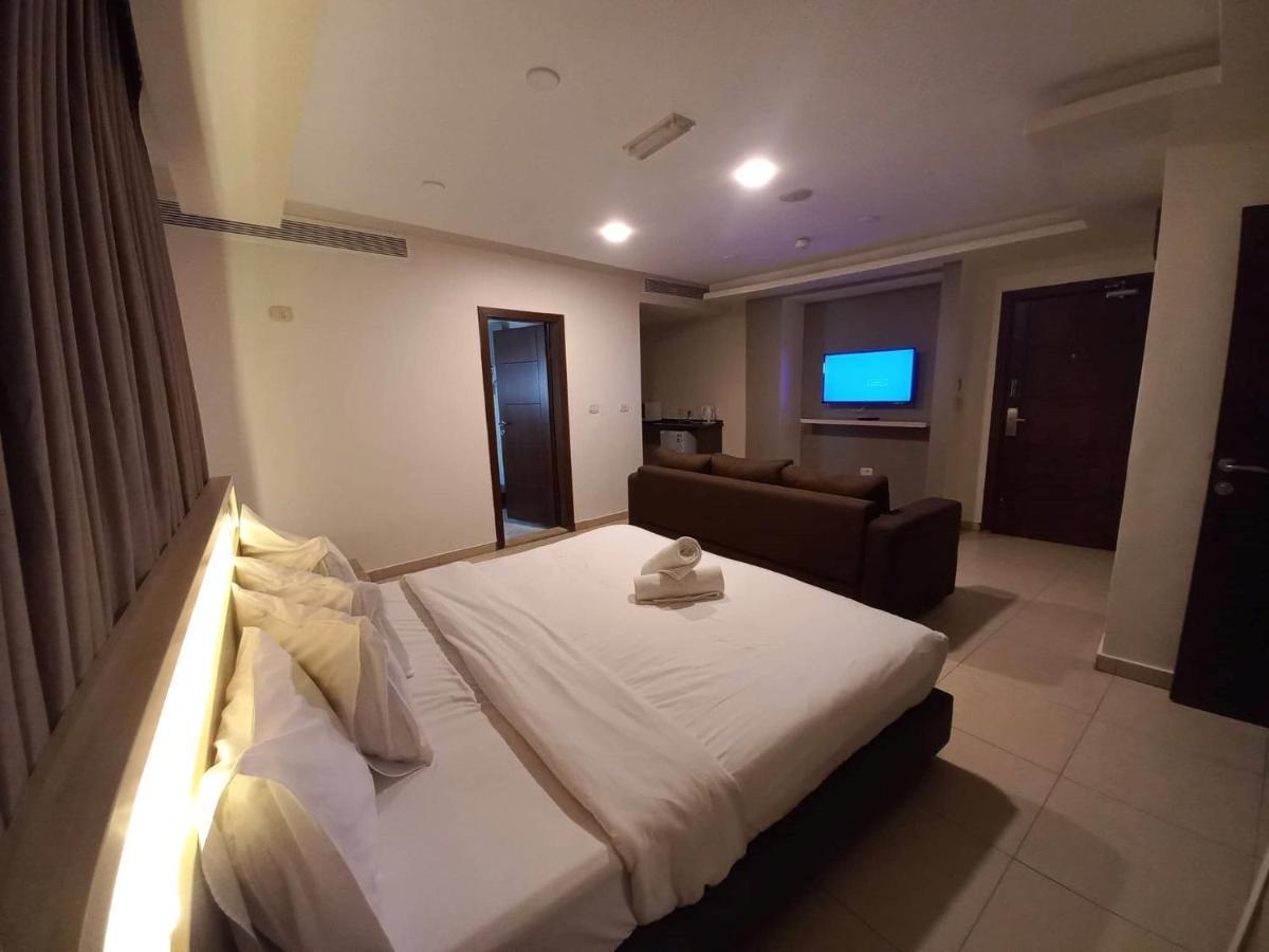 Lujain Hotel فندق النور واللجين Amman Ngoại thất bức ảnh