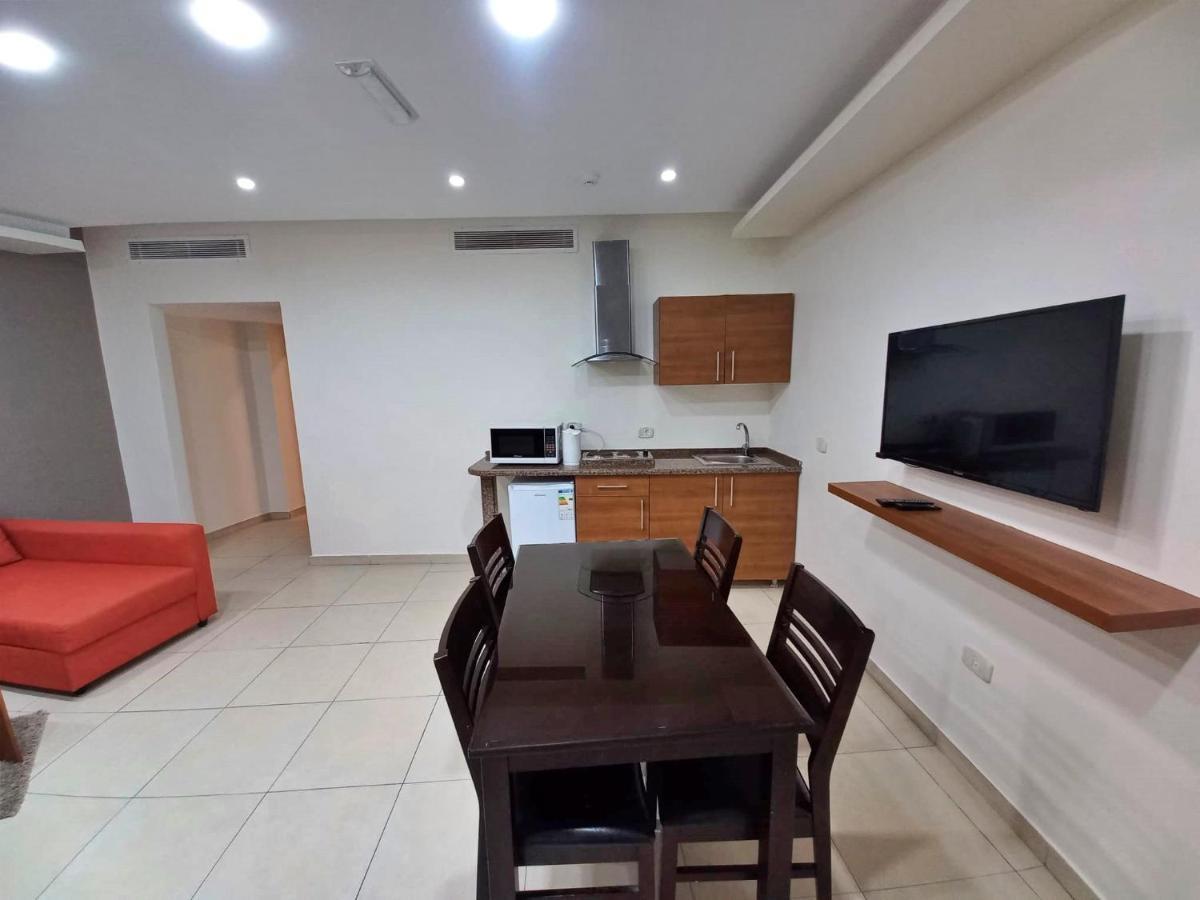 Lujain Hotel فندق النور واللجين Amman Ngoại thất bức ảnh