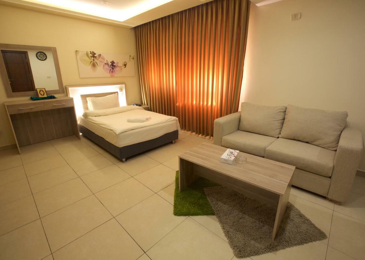 Lujain Hotel فندق النور واللجين Amman Ngoại thất bức ảnh
